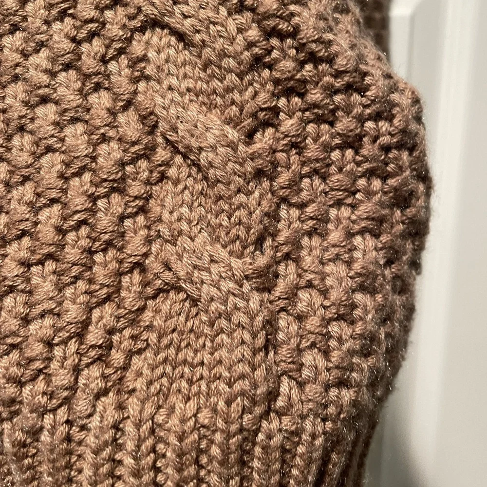 Olivaceous Sweater. Size: Small. NWT. Brown. Long Sleeve. - Picture 3 of 7